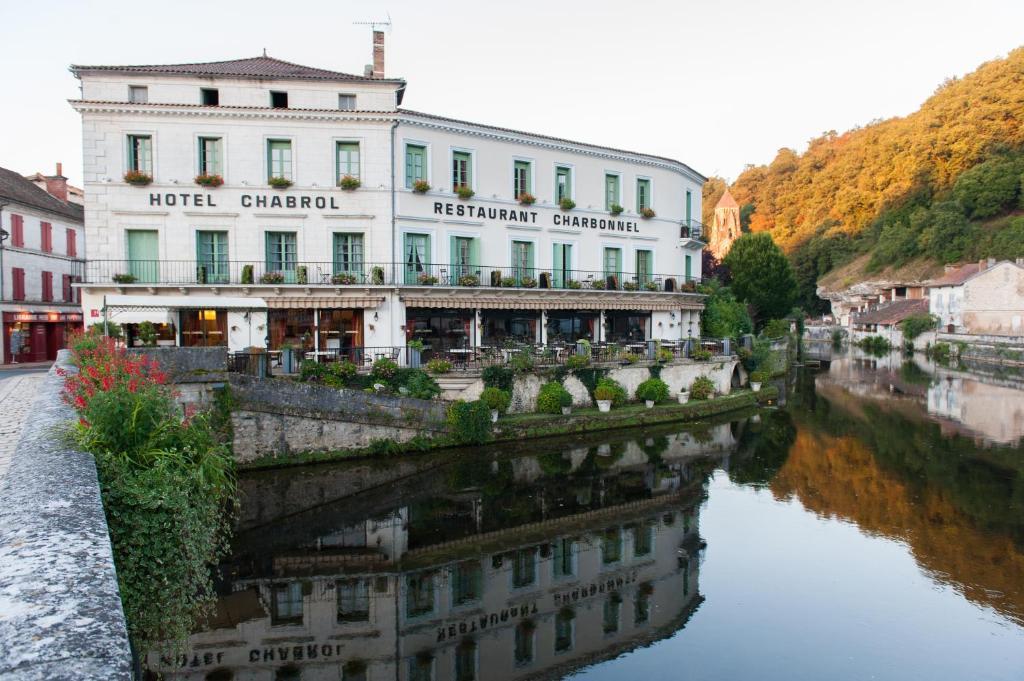 Hotel Restaurant Charbonnel Brantome Exterior photo